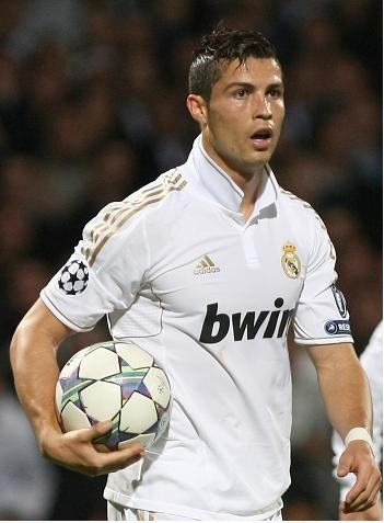 他在关键时 他在关键时