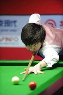 杆为她赢得 杆为她赢得