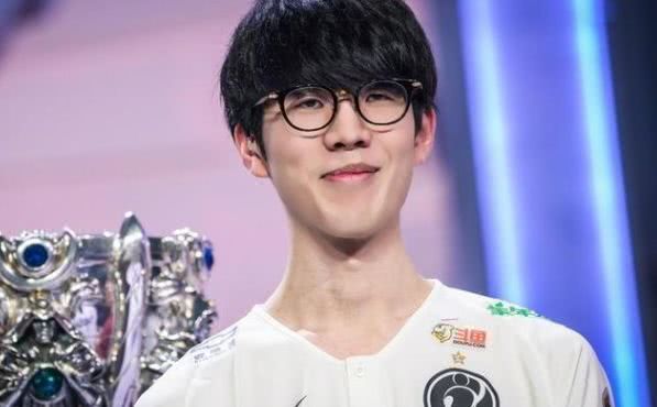 更是他对皇 更是他对皇