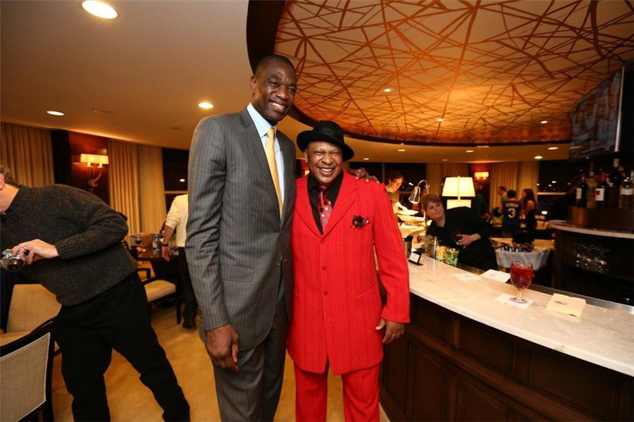 始终如一的 始终如一的