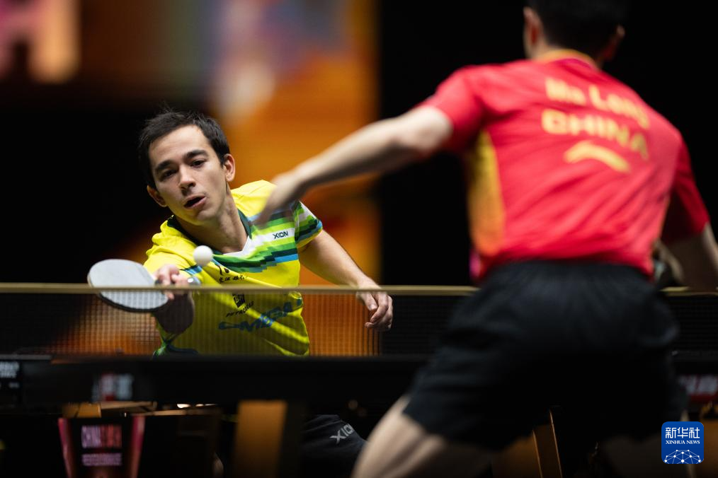 旅客们无需 旅客们无需