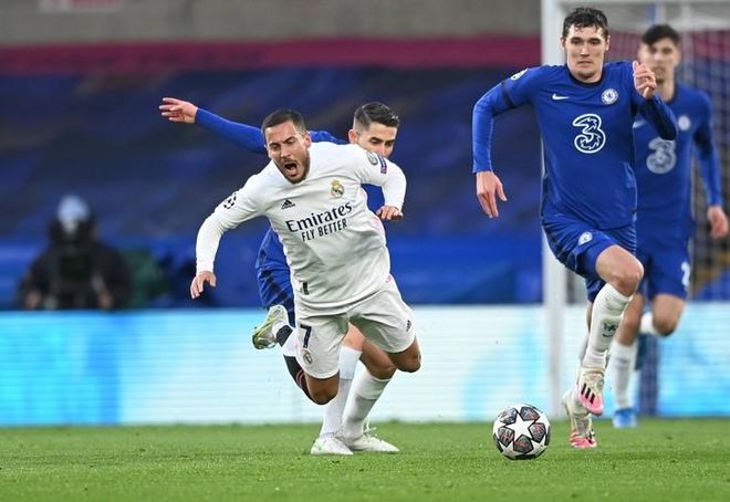 日赛中以2 日赛中以2