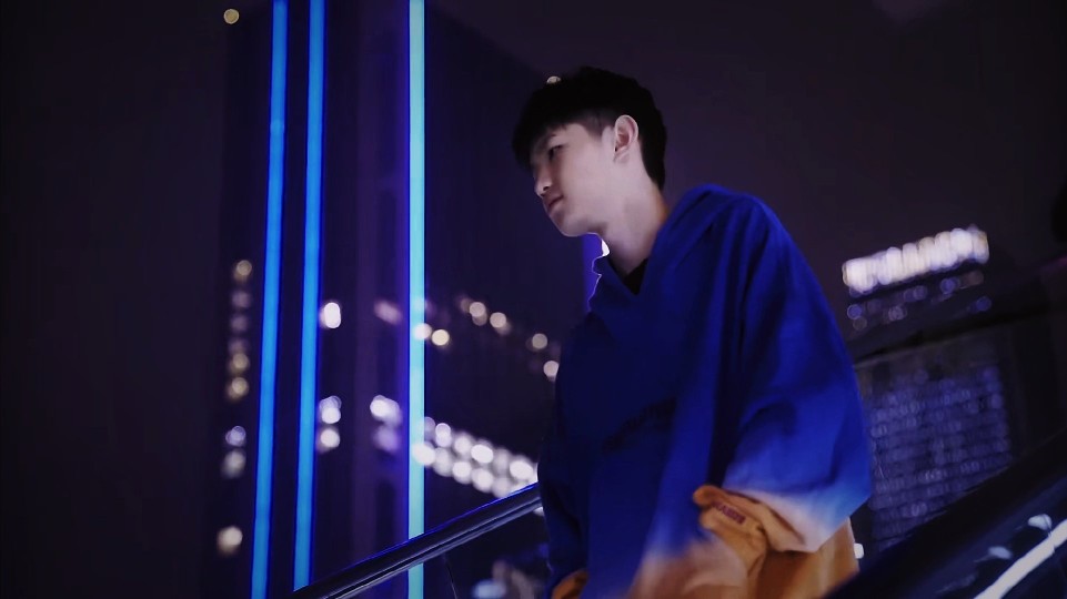 他的光环与
